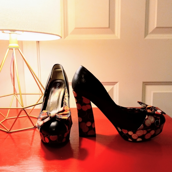 Heels - Picture 2 of 2